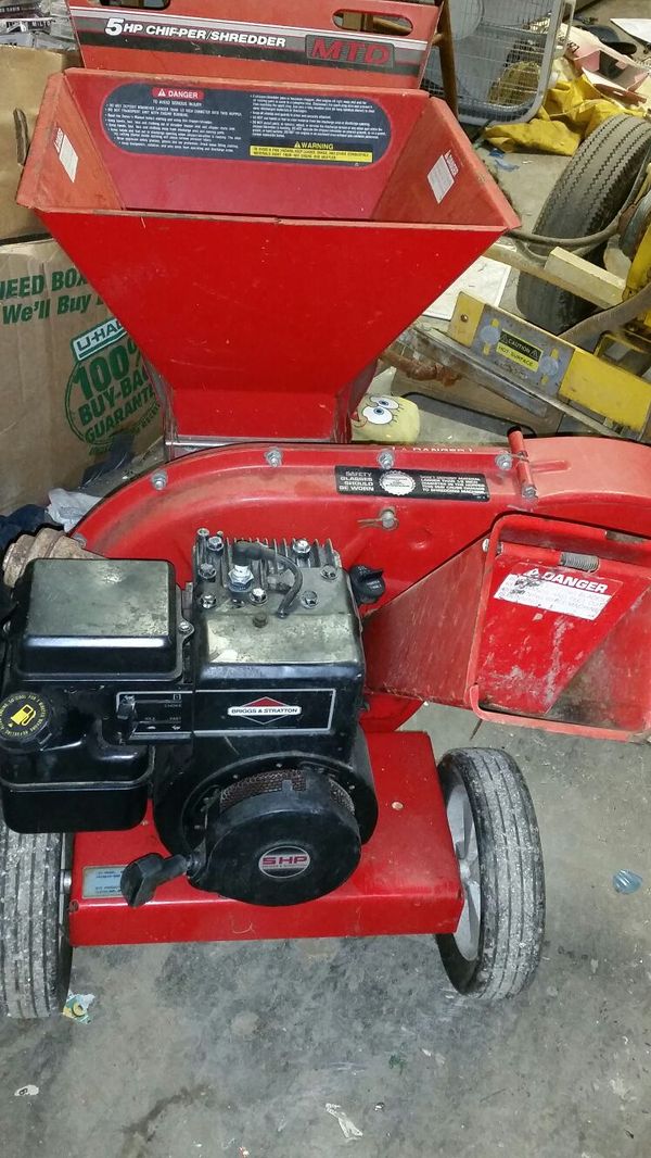 Mtd 5 hp wood chipper / shredder with Briggs & Stratton motor for Sale