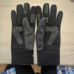 Black gloves (work with screens)