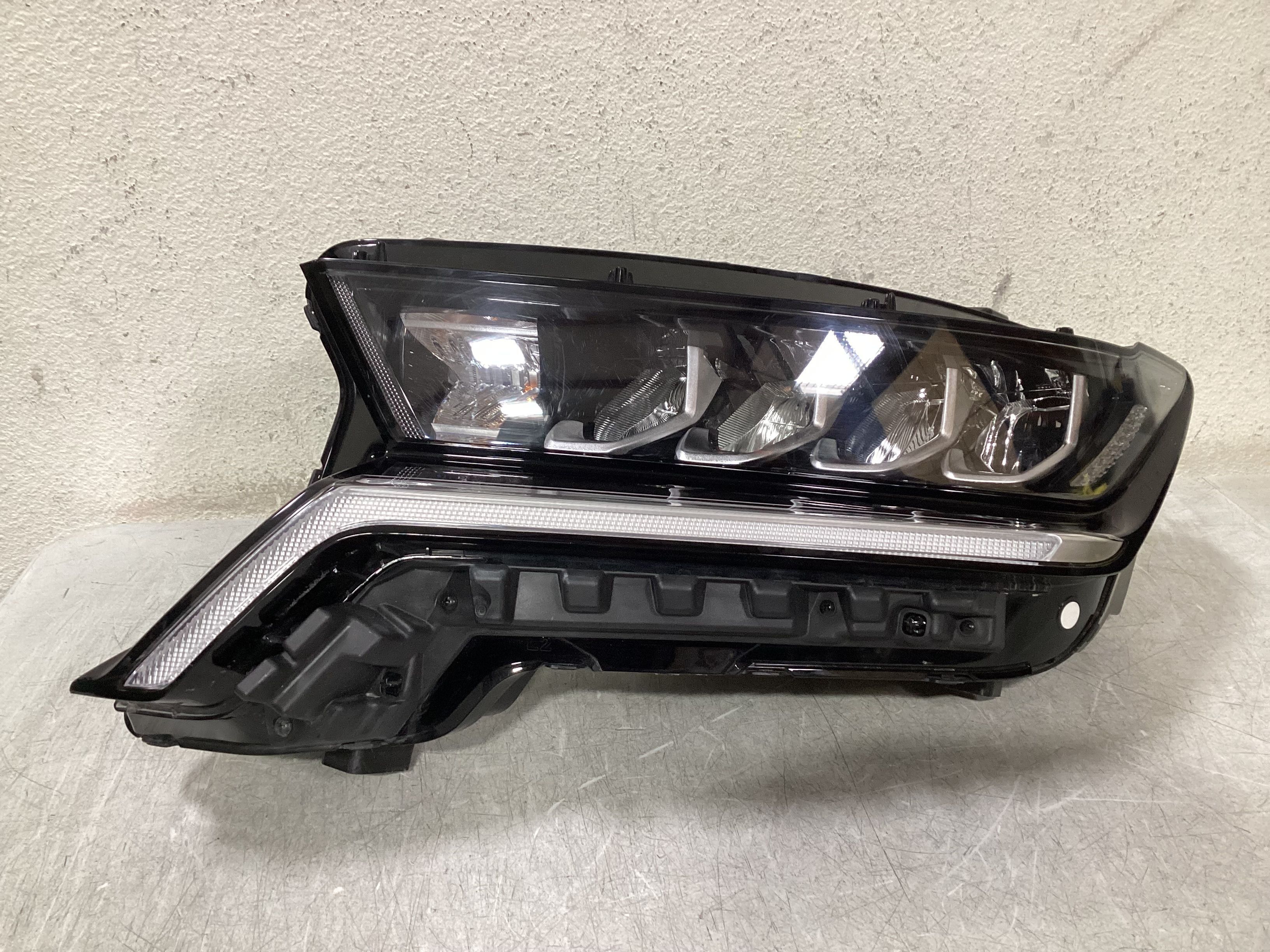 KIA SORENTO LEFT HEADLIGHT 2023