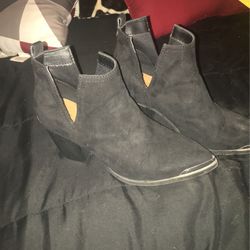 Black Leather Boot Heel 