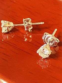 High Quality Diamond Earrings