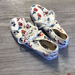 Vans: Classic Mickey Mouse: Women’s 9: Men’s 7.5