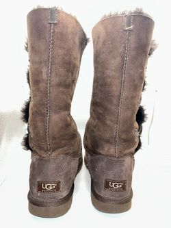 UGG Bailey Triplet Boots Size 8