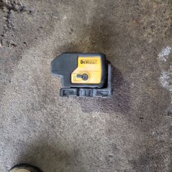 DeWalt Green Plumb Bob  Laser.  Like New