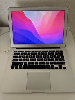 MacBook Air (13in; 2017)