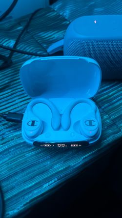 Champion Bluetooth headphones