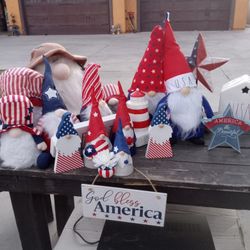 Nomb God Bless America Decor 