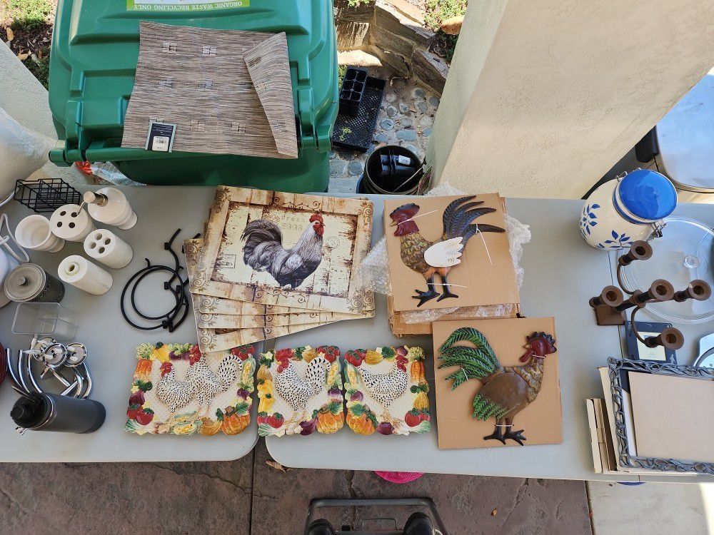 Rooster and Chicken Set