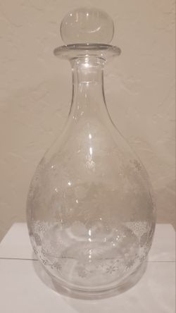 Vintage BACCARAT Hand Blown Crystal Decanter W/Stopper “Elizabeth” Floral
