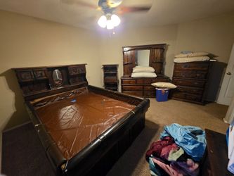 Queen bed set