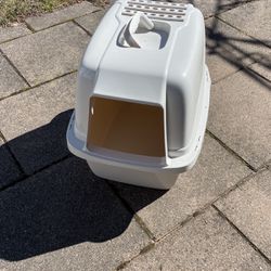 Cat Box Great Condition 