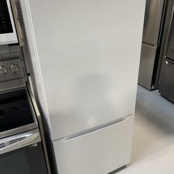Midea White 18.7 Cu. Ft. Bottom Mount Freezer Refrigerator