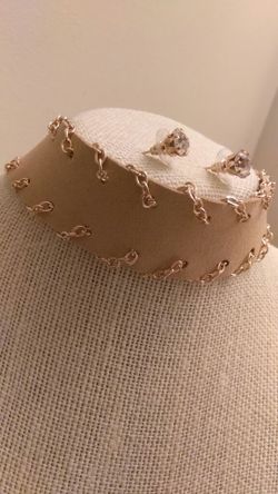 Tan choker set