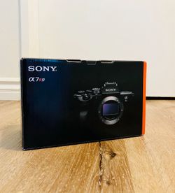 Sony Alpha 7R IV Full-frame Mirrorless Interchangeable Lens 61 MP Camera Body Only Black