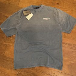 Balenciaga t shirt size xl