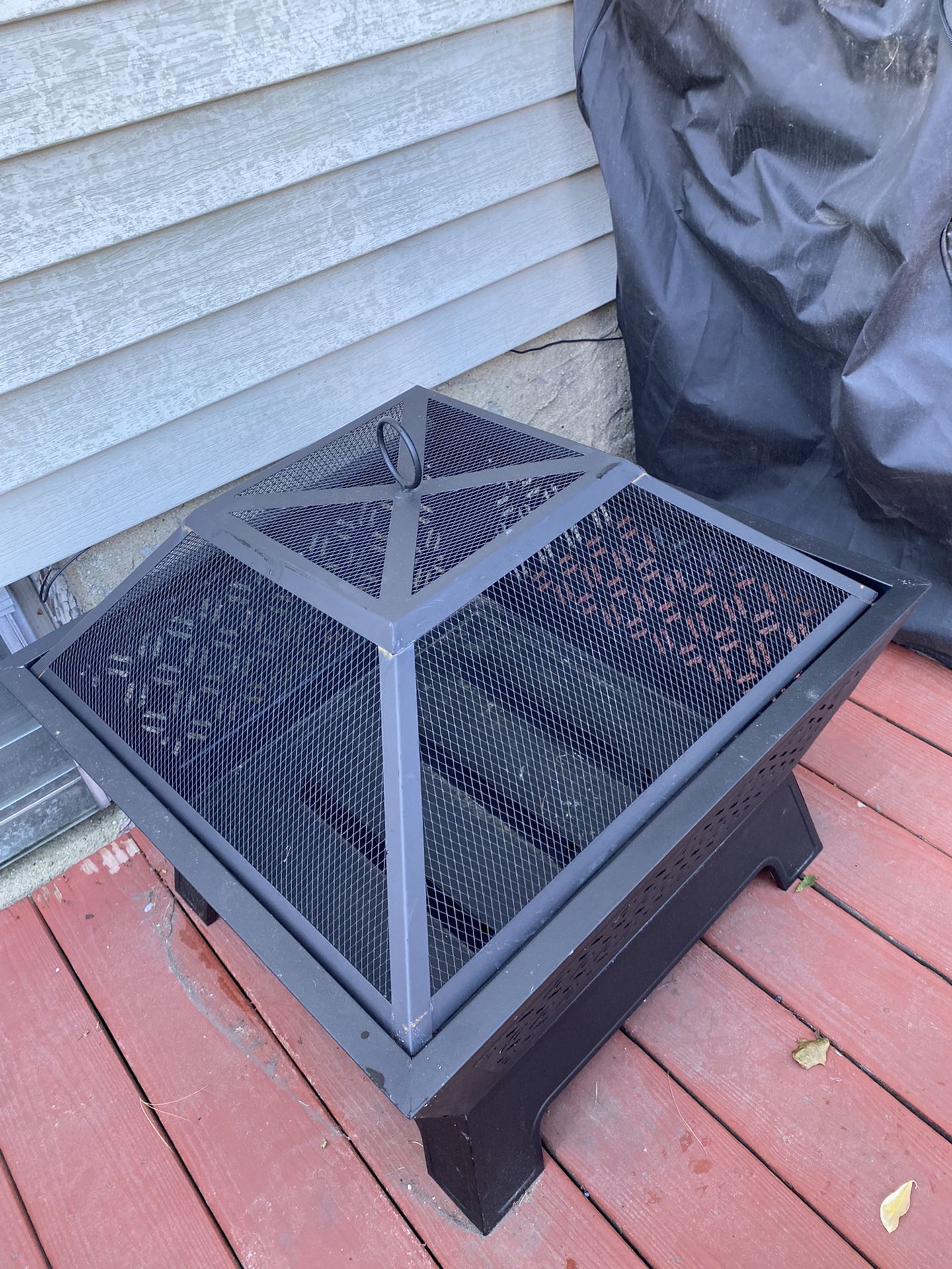 Calipso 26 Square Wood Burning Fire Pit - Pleasant Hearth for Sale in East  Meadow, NY - OfferUp