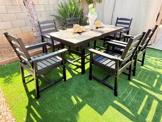 Patio outdoor dining set new in the box