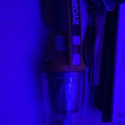 Vaccuum ryobi pcl702