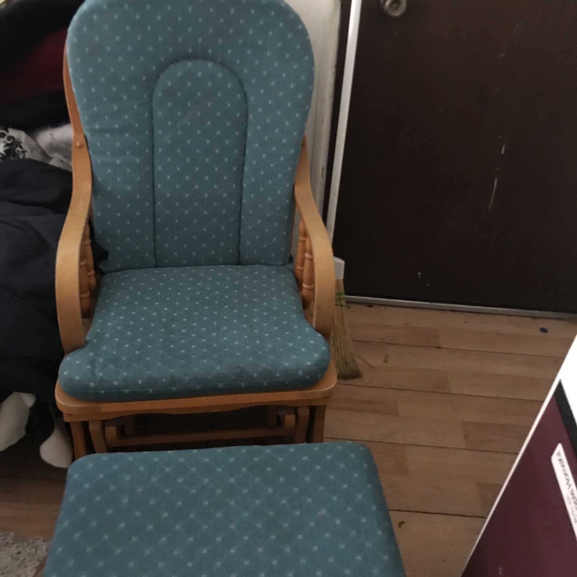 R, Chair