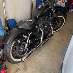 2015 Harley Davidson 883