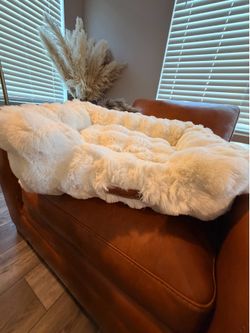 Large White Faux Fur Orthopedic Bolster Dog Bed – PupRug Style, New! 🐾✨ $75