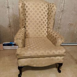 Accent Chair Free Pickup