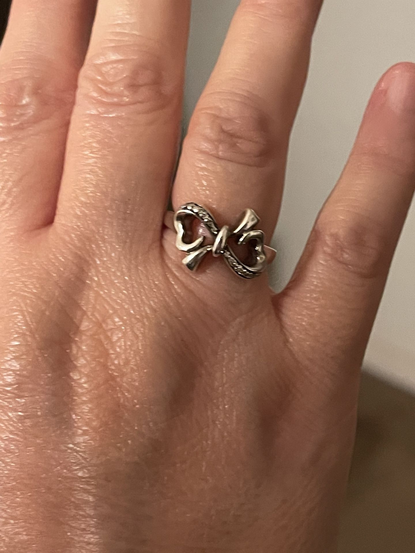 Kay Jewelers Women’s Sterling Silver (925) Size 7.5 Bow Ring