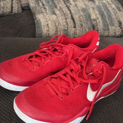 Kobe 8 University Red Size 10 