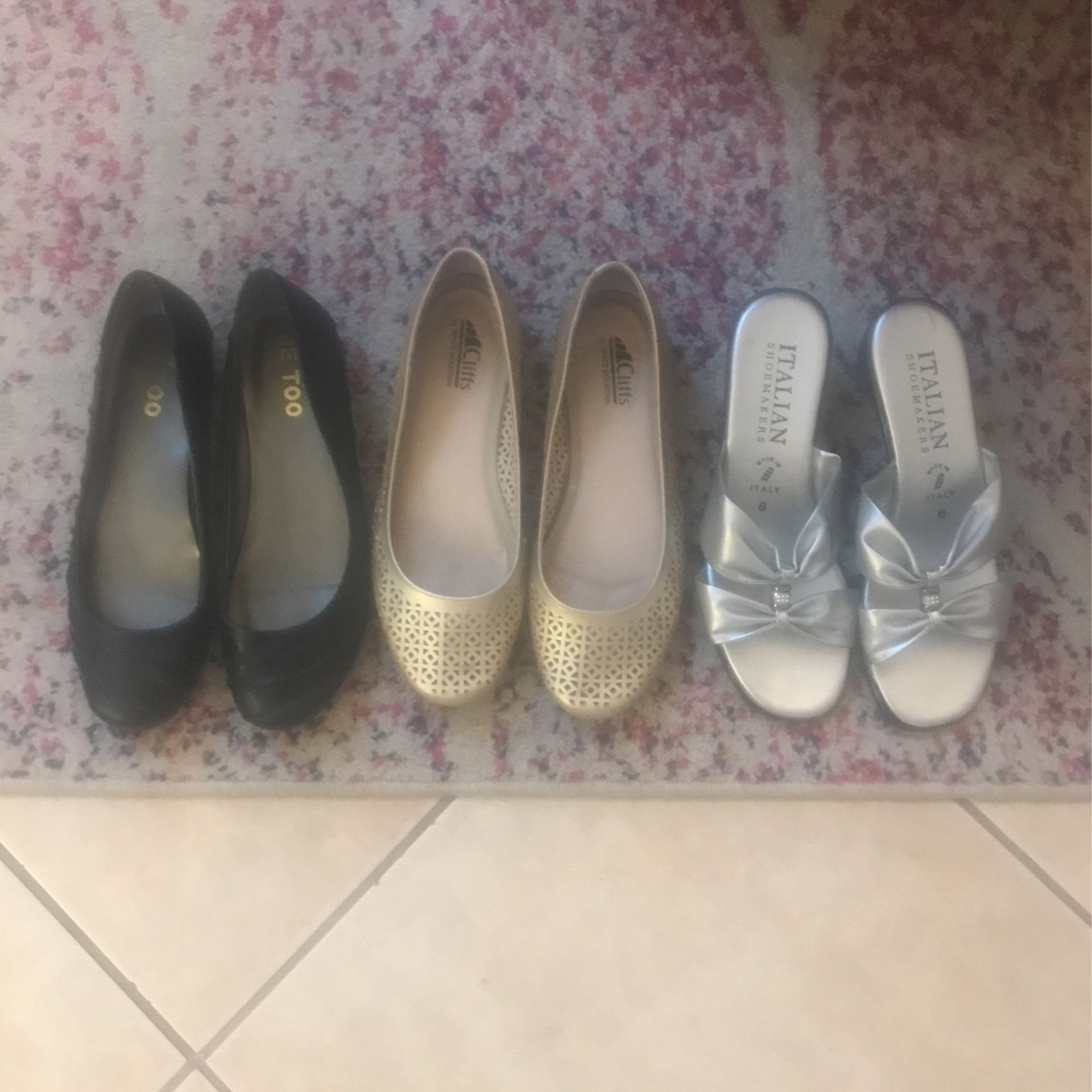 3 Pairs Size 8 Woman’s Shoes In Excellent Condition 