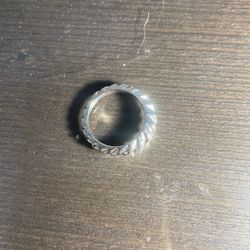 18 K White Gold Ring 3.2 Grams 