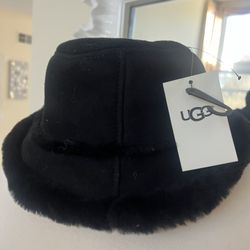 UGG Sheepskin Bucket Hat