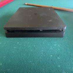 PS4 Slim