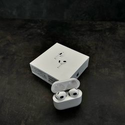 AirPods Gen 4 ANC/ UBS-C ❌OBO❌