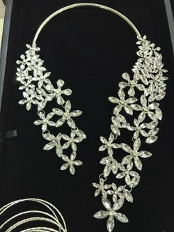 Bling open silver and rhinestone necklace