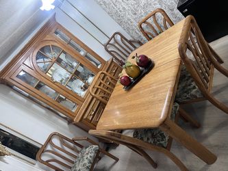 Dining Room Set, Real Wood, Like New