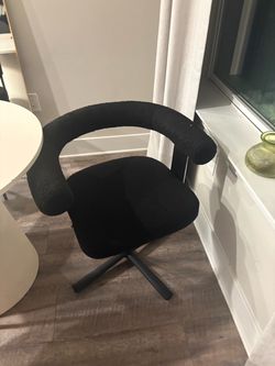 Black Boucle Swivel Accent Chair