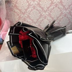 Fresh Red Roses Hand Bouquet