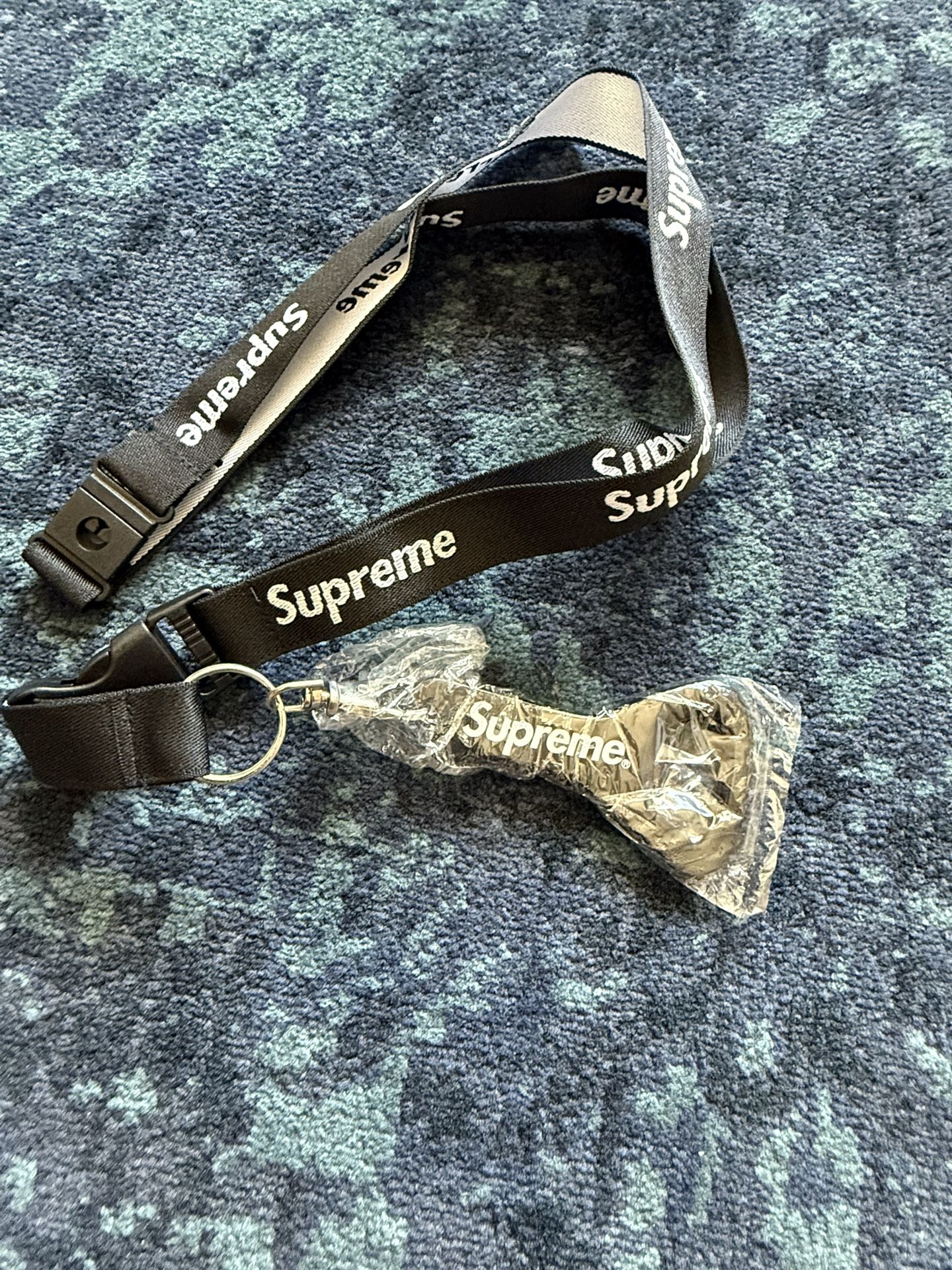 Supreme Bottle Cap Opener Lanyard Black