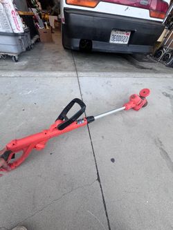BLACK+DECKER GH900 14” Electric String Trimmer/Edger
