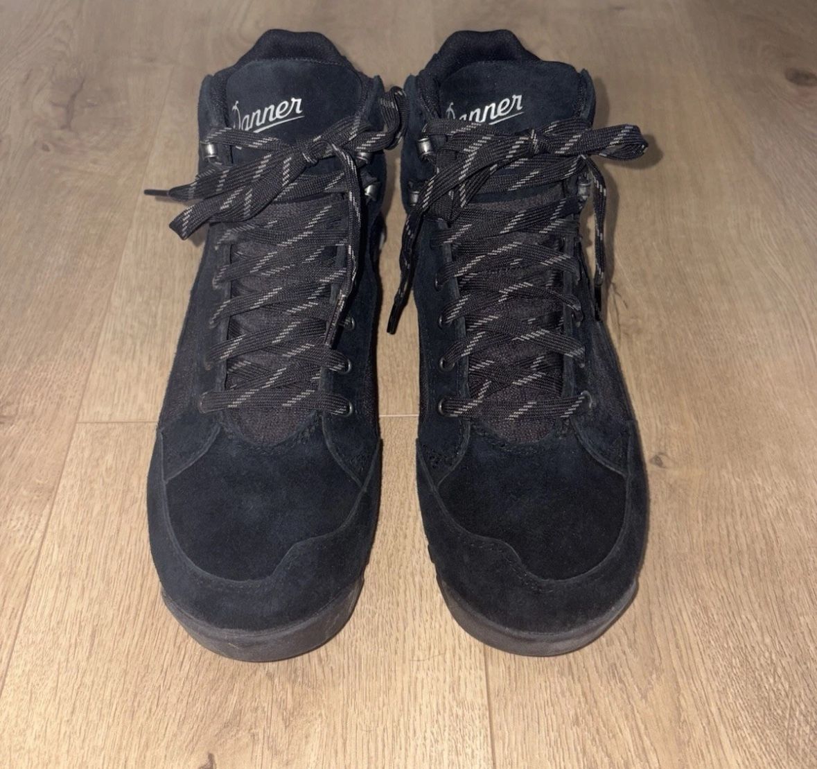 Danner Skyridge Jet Black Hiking Boots In Size 7.5 Men’s/9 Women’s