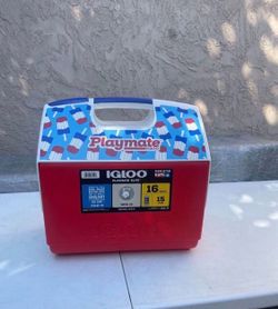 Igloo 16 QT Playmate Elite Ice Chest Cooler, Popsicle