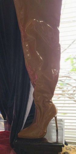 SHOEDAZZLE BOOTS US SIZE 5.5 ( 5 1/2 )