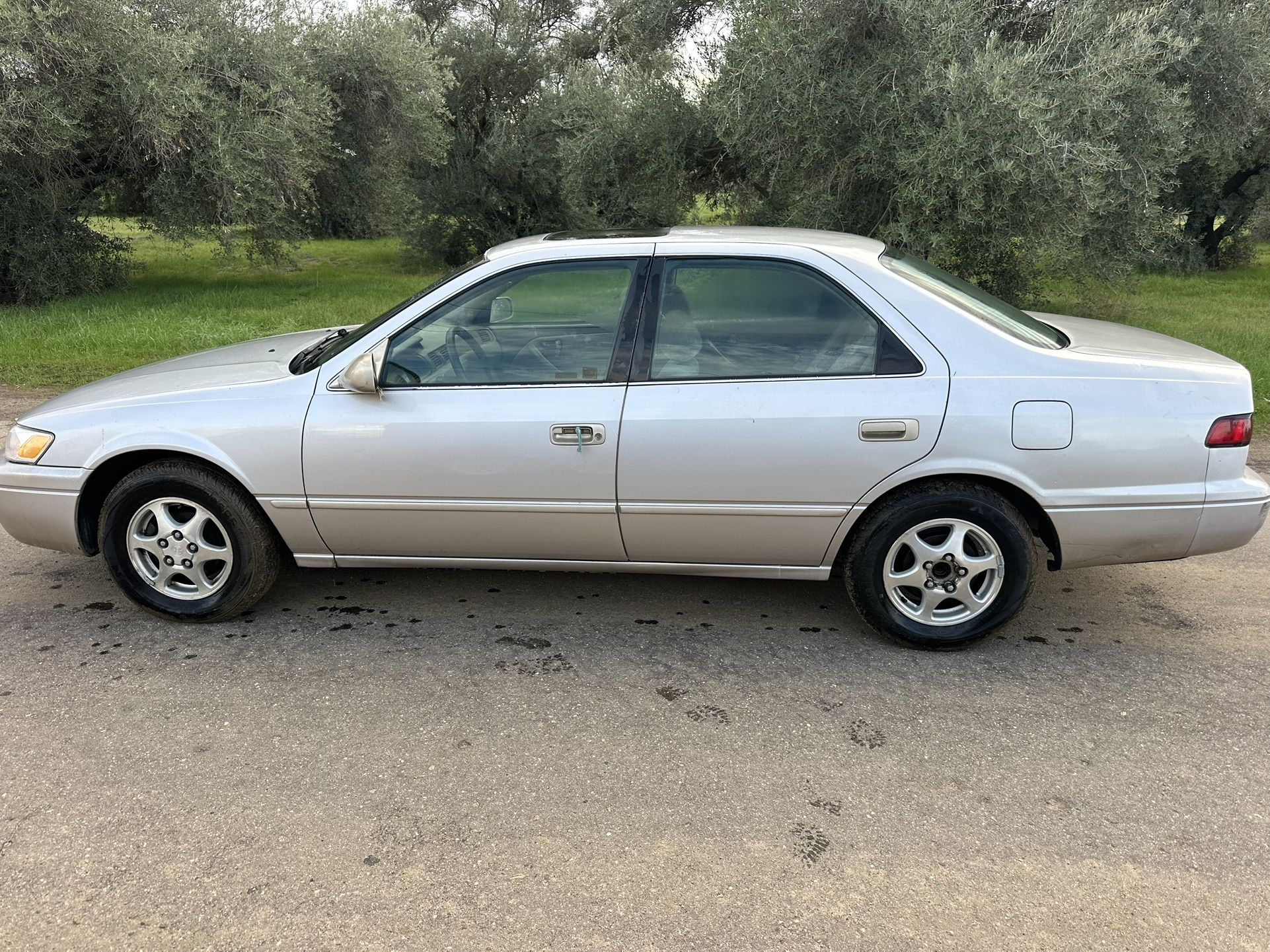 Toyota Camry V4 97 196mil Millas