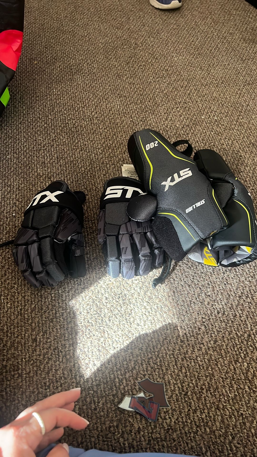 Extra Small Stx Lacrosse Gloves And Elbow Pads