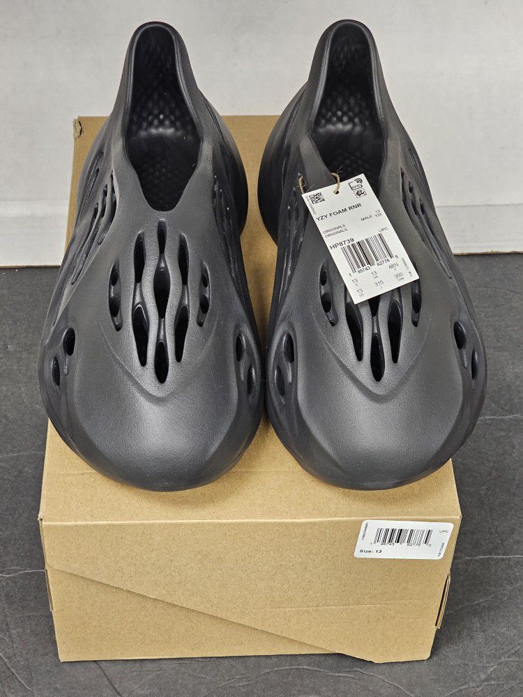 Adidas Yeezy Foam Runner Onyx Black HP8739 Men's Size 13 Brand New. 