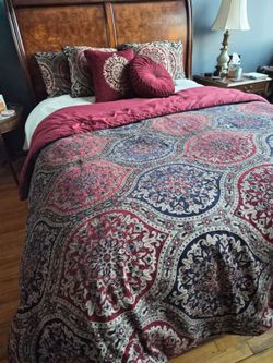 Queen Bedroom Set