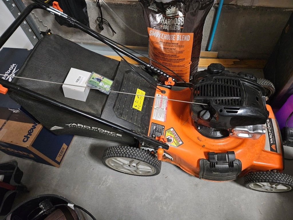 Yard Force 21" Self-Propelled RWD Walk Behind Mower