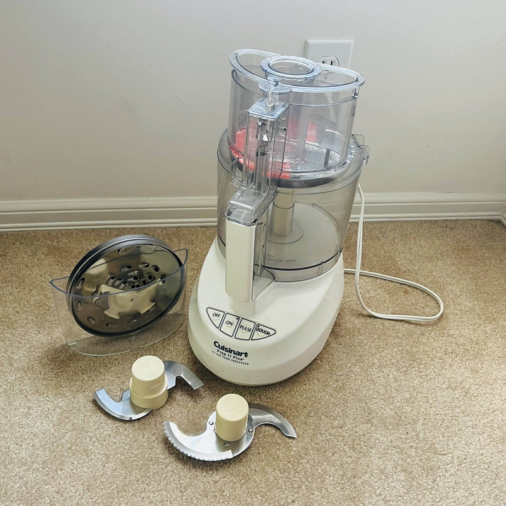 Cuisinart Prep 11 Plus 11Cup Food Processor mixer. for Sale in