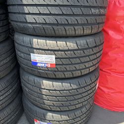 275-40-20 SET OF BRAND NEW DCENTI D8000** Installed** 60K Mileage 