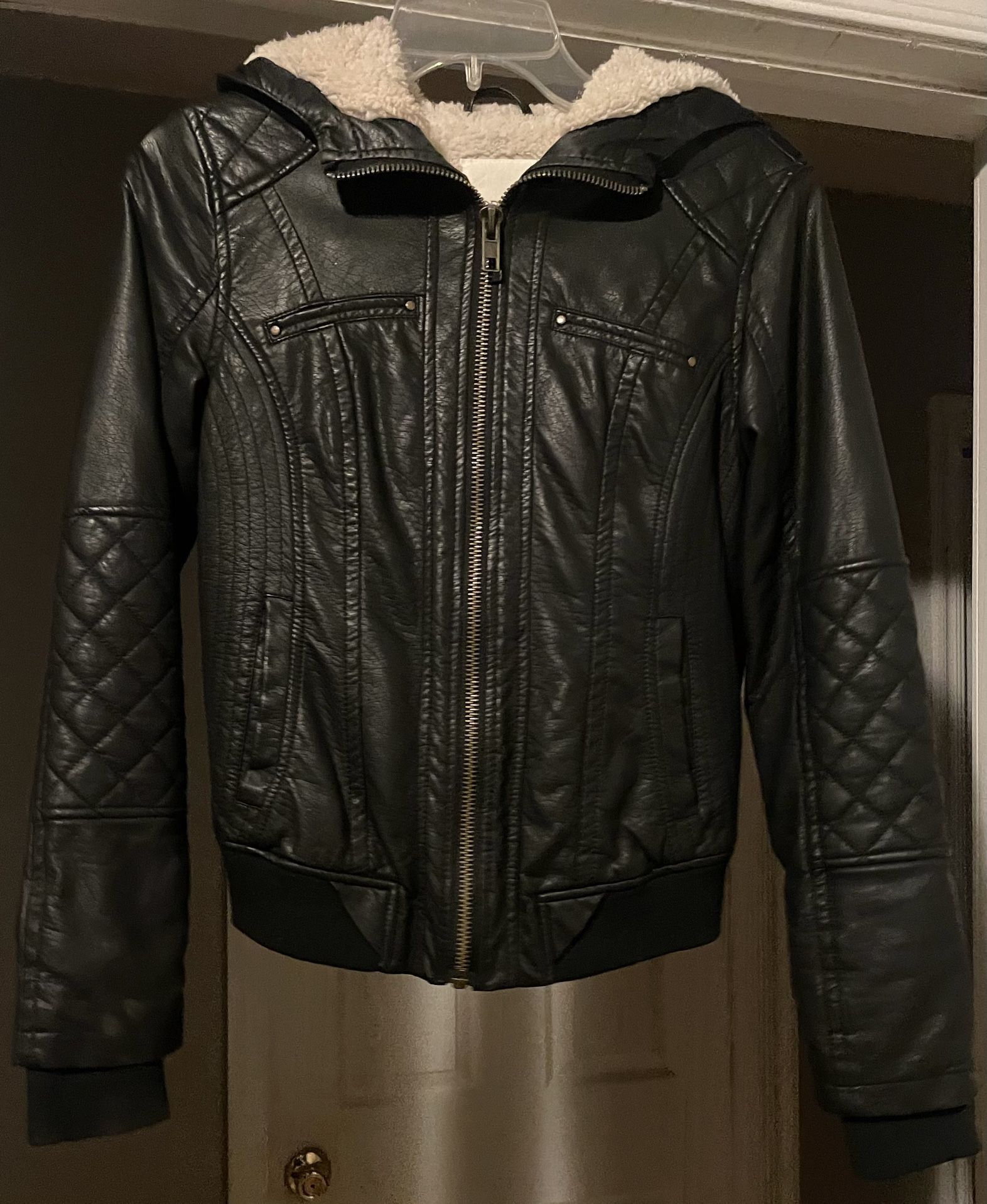 Women’s Coat Forever 21 Brand! Never Been Worn! Size XS